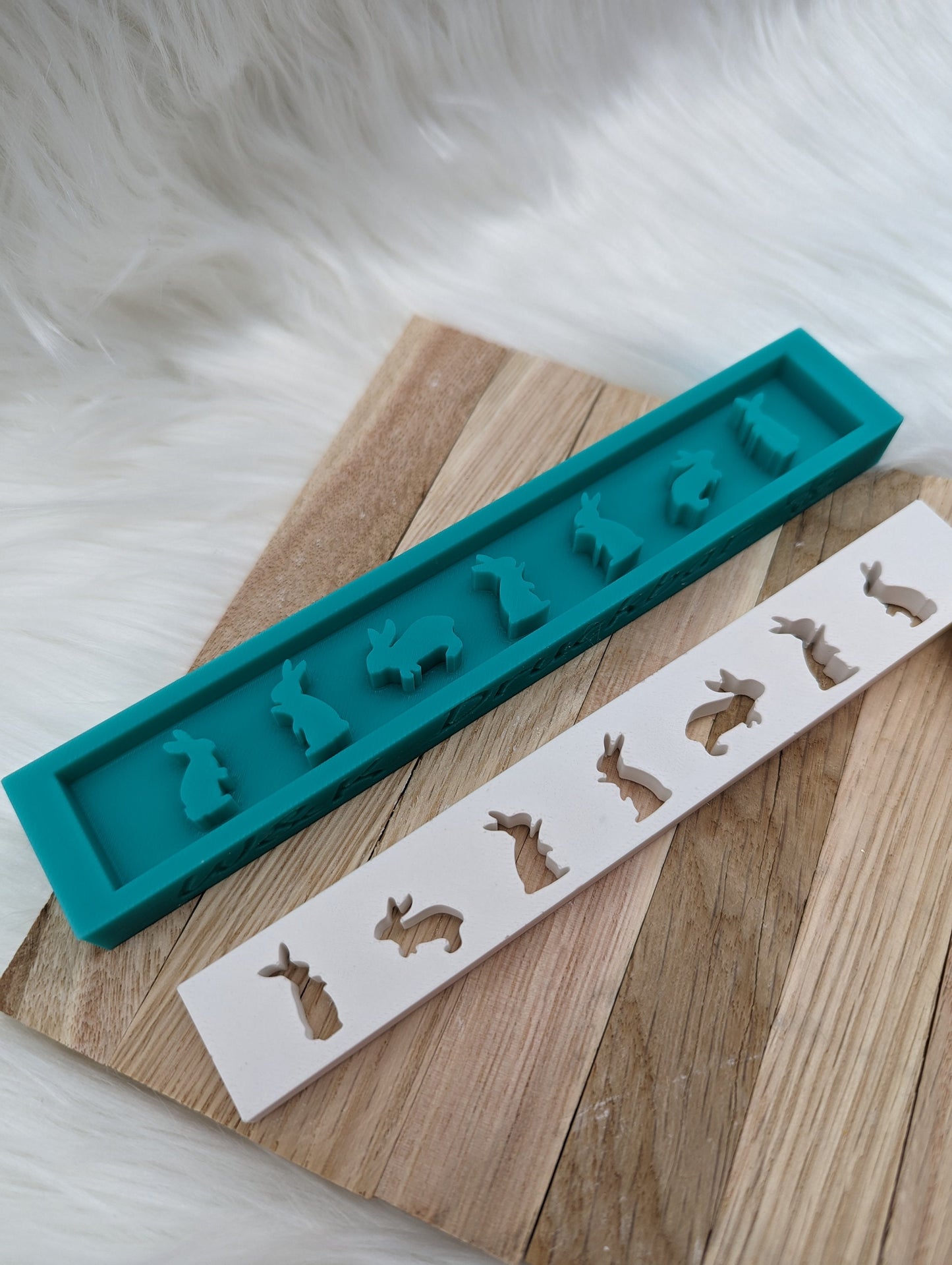 Klötzchen Gießform / Häschen / Silikonform für Klötzchen / 160x22x8 mm / Silikon Klötzchen Gießform /Gießform Klötzchen