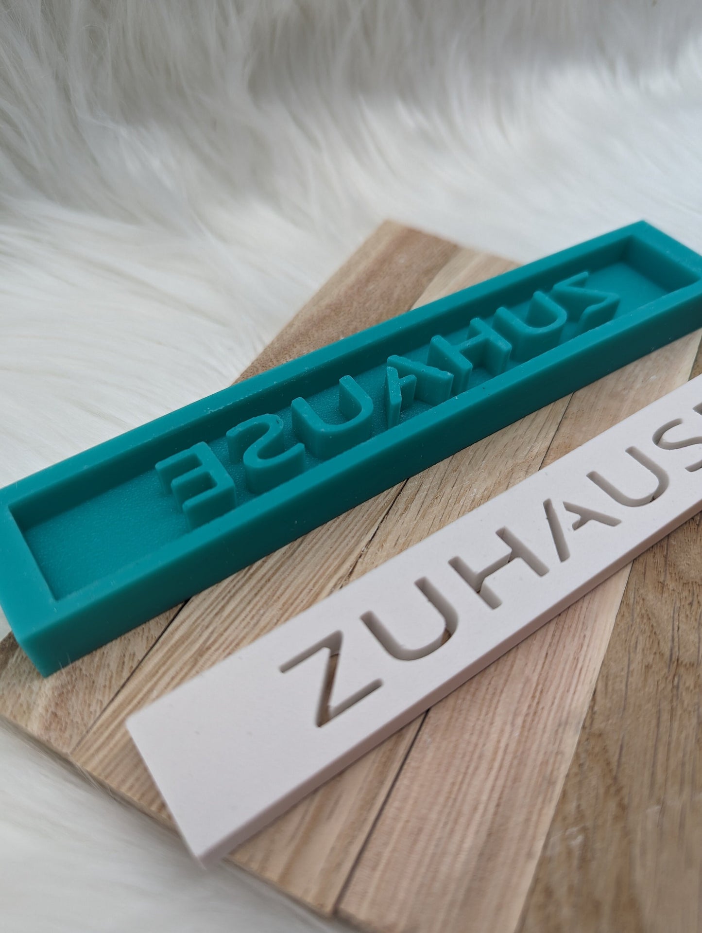 Klötzchen Gießform / ZUHAUSE / Silikonform für Klötzchen / 160x22x8 mm / Silikon Klötzchen Gießform /Gießform Klötzchen
