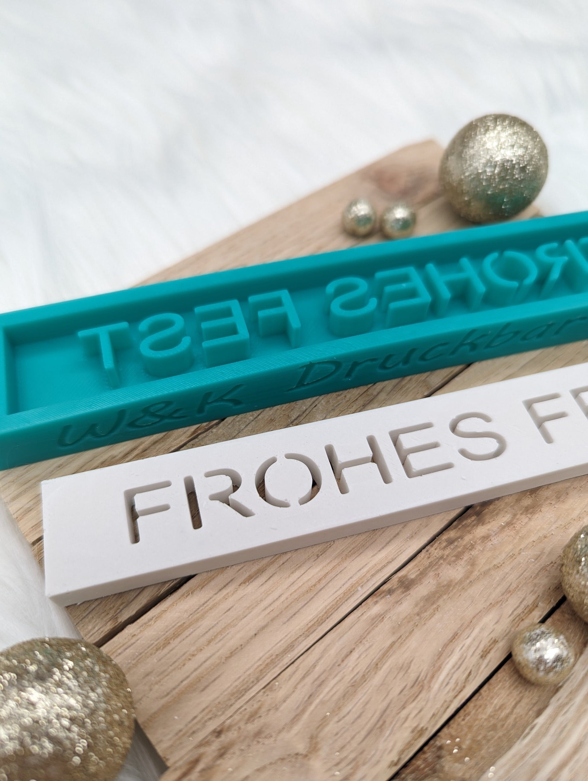 Klötzchen Gießform / FROHES FEST / Silikonform für Klötzchen /160x22x8 mm / Silikon Klötzchen Gießform /Gießform Klötzchen