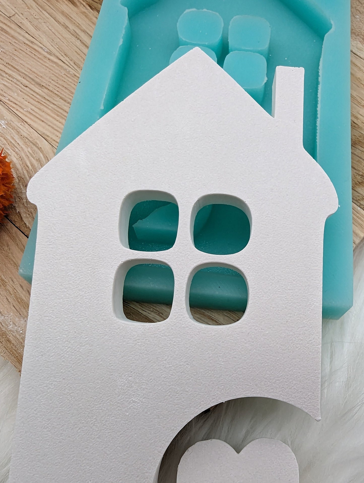 Silikonform Haus mit freiem Herz für Einschieber / Haus / Teelichthalter / Einschieber / Raysin / Silikonform