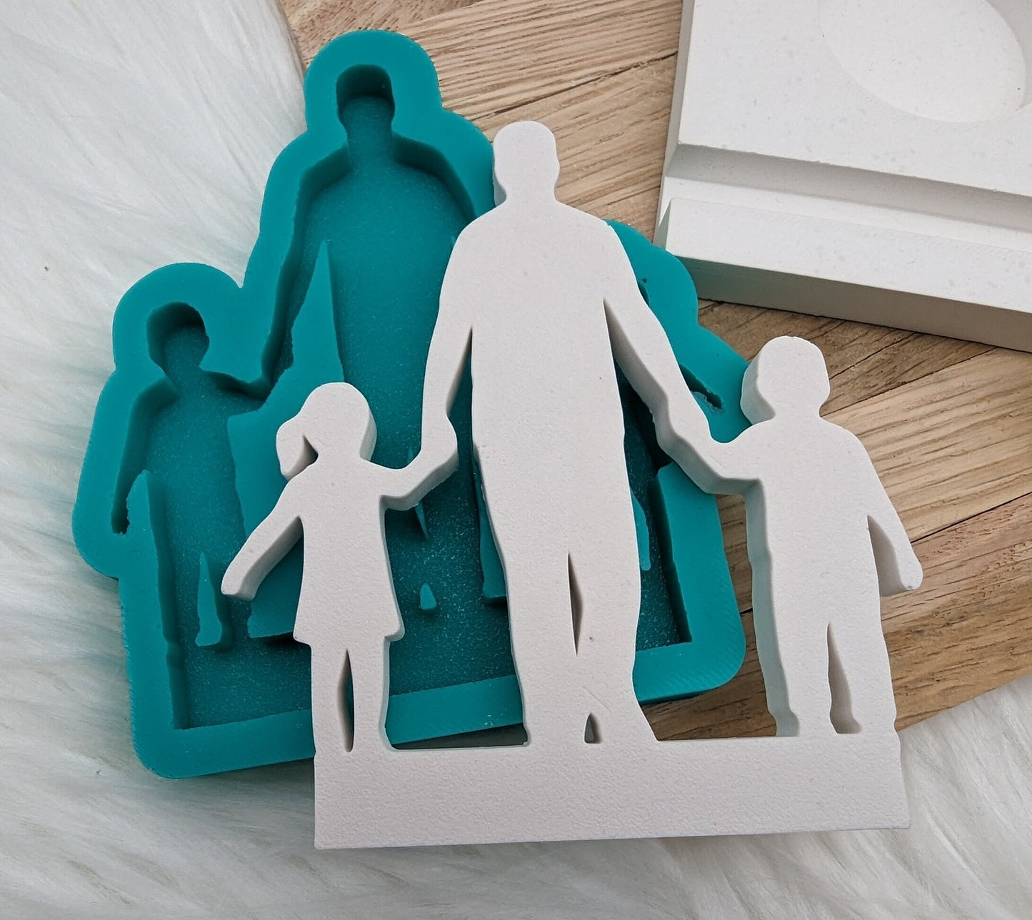 Silikonform Papa mit Tochter und Sohn für Einschieber / Teelichthalter / Einschieber / Raysin / Silikonform