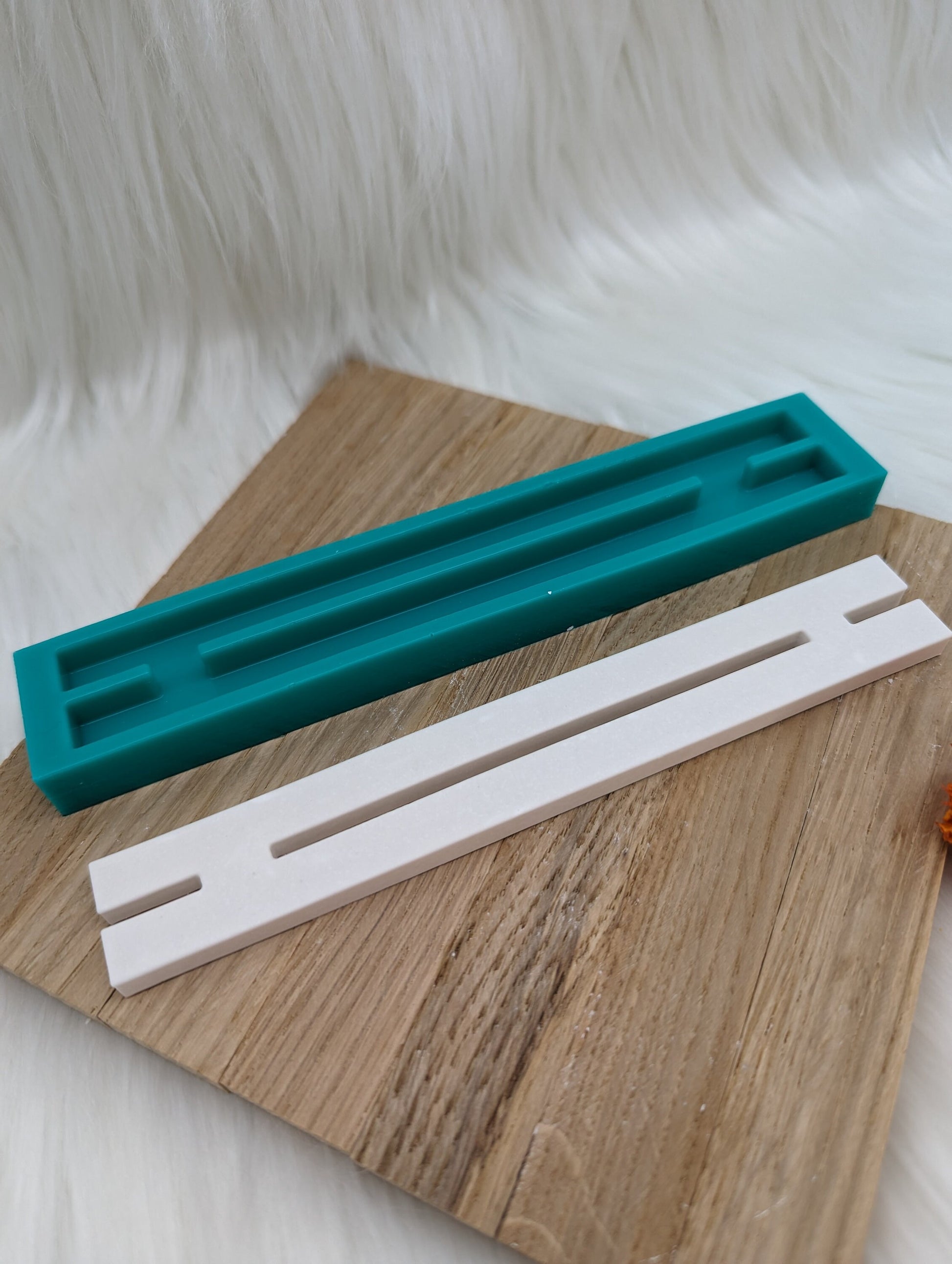Klötzchen Gießform / Schlitz / Sitzbank Rückenlehne / Silikonform für Klötzchen / 160x22x8 mm /Silikon Klötzchen Gießform/Gießform Klötzchen