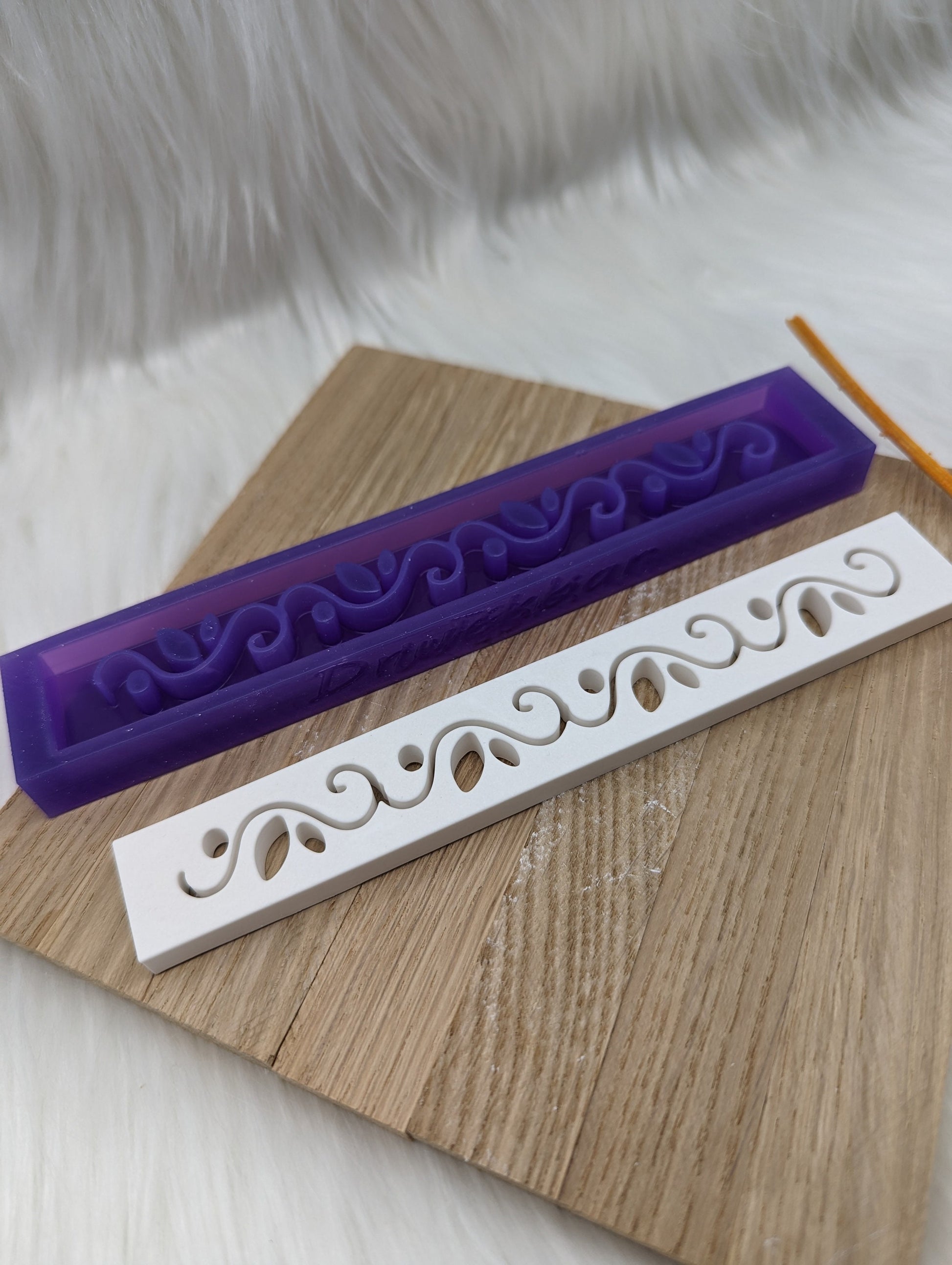 Klötzchen Gießform / Geschnörksel V1 / Silikonform für Klötzchen / 160x22x8 mm / Silikon Klötzchen Gießform / Gießform Klötzchen
