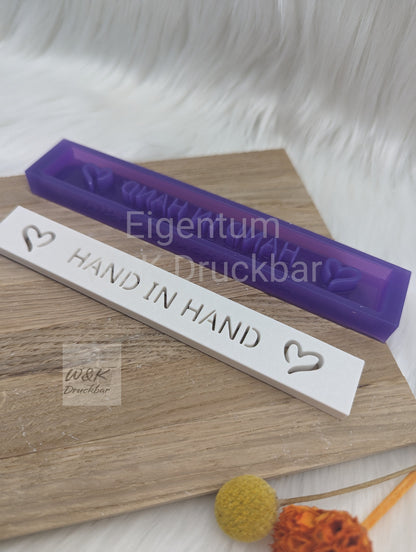 Klötzchen Gießform / HAND IN HAND / Silikonform für Klötzchen/160x22x8 mm/Silikon Klötzchen Gießform Herz Motiv