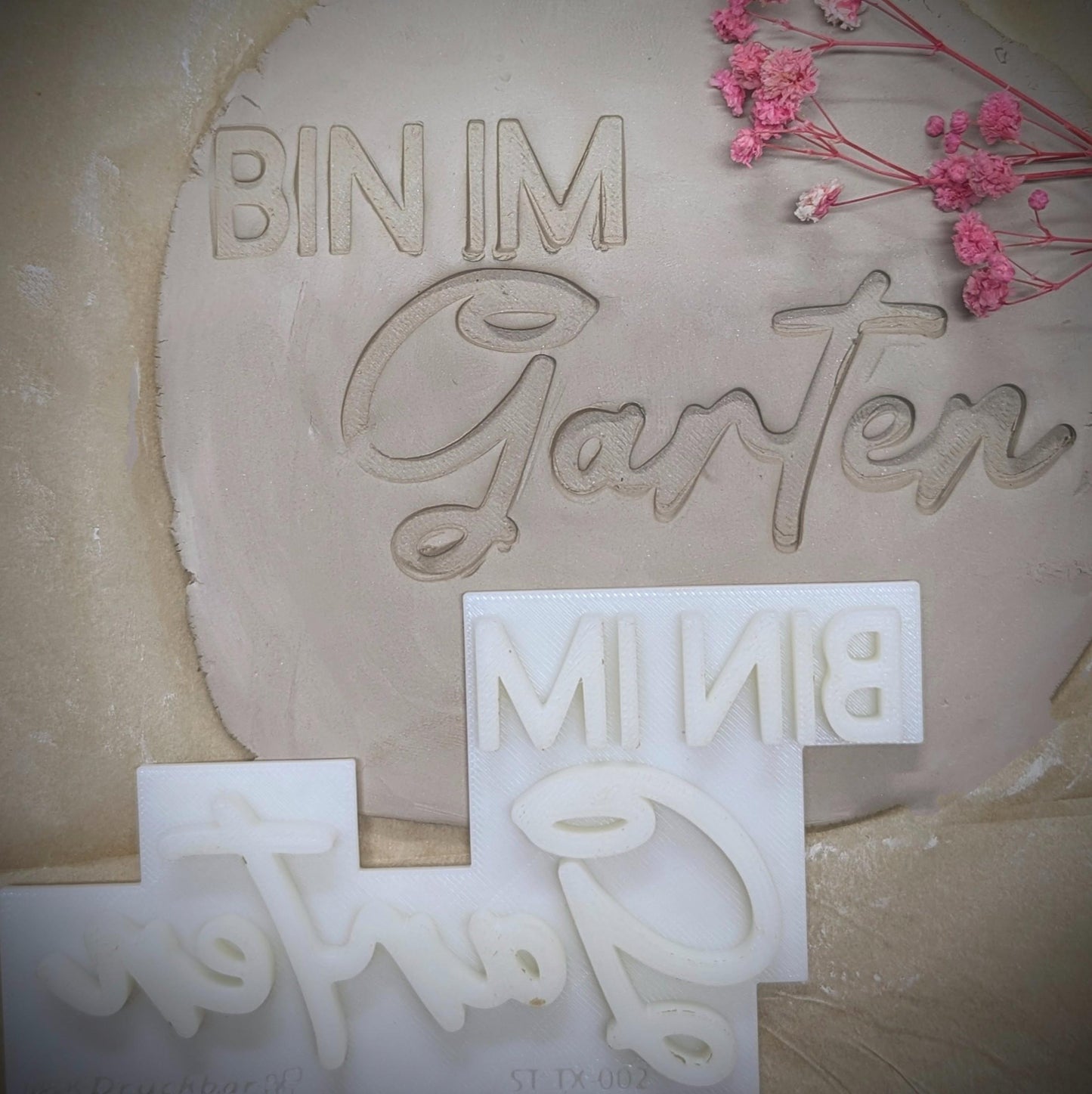 Keramikstempel / Tonstempel / Töpferstempel / Bin im Garten
