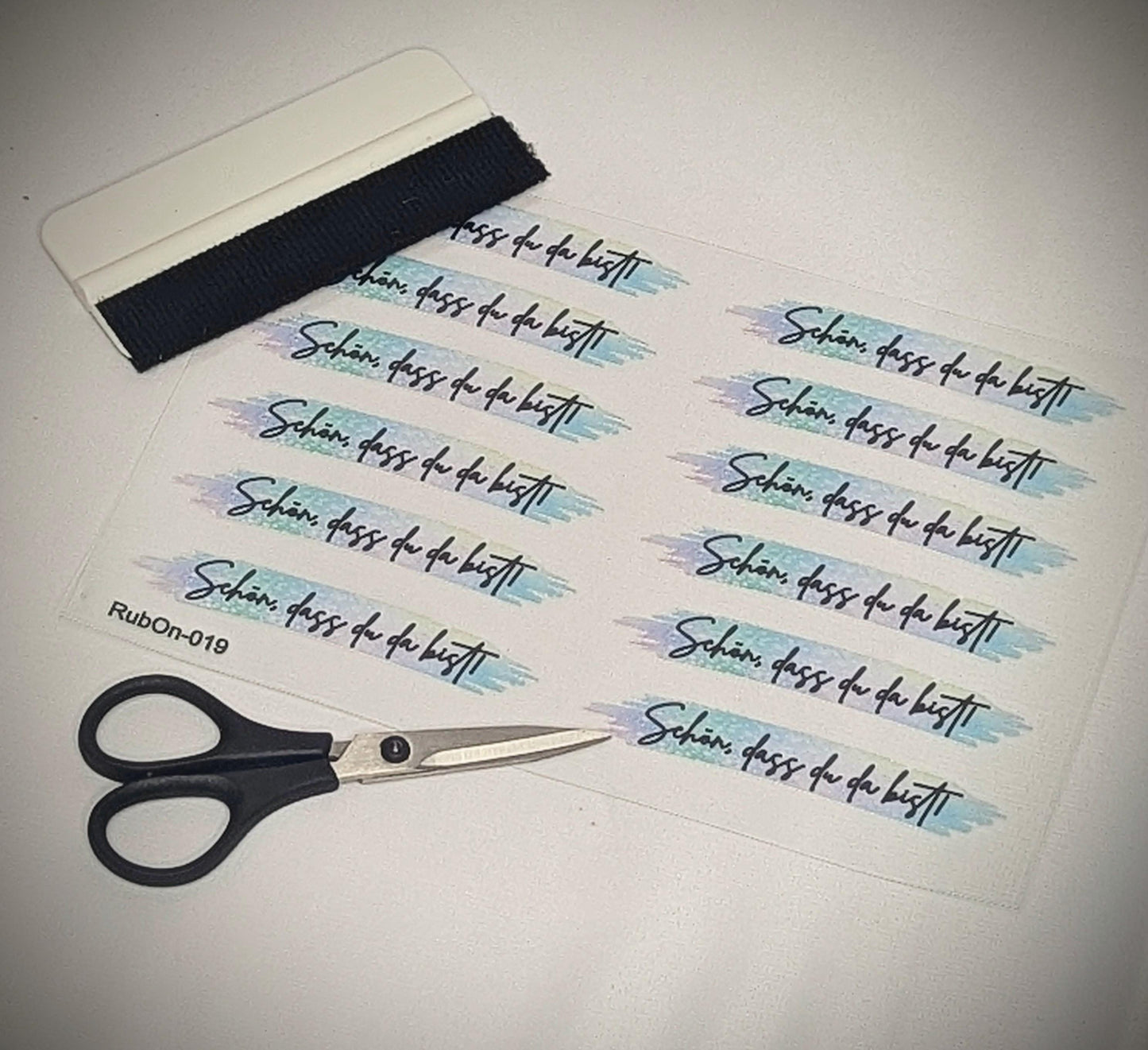 RubOn Sticker / Schön, dass du da bist! (Bunt) / A5 Bogen / Randlos /Abreibebilder / DIY Sticker für z.B. Glas Holz