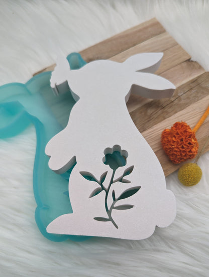 Silikonform Hase mit Schmetterling / Hase / Schmetterling / Ostern / Gießform / Raysin / Silikonform