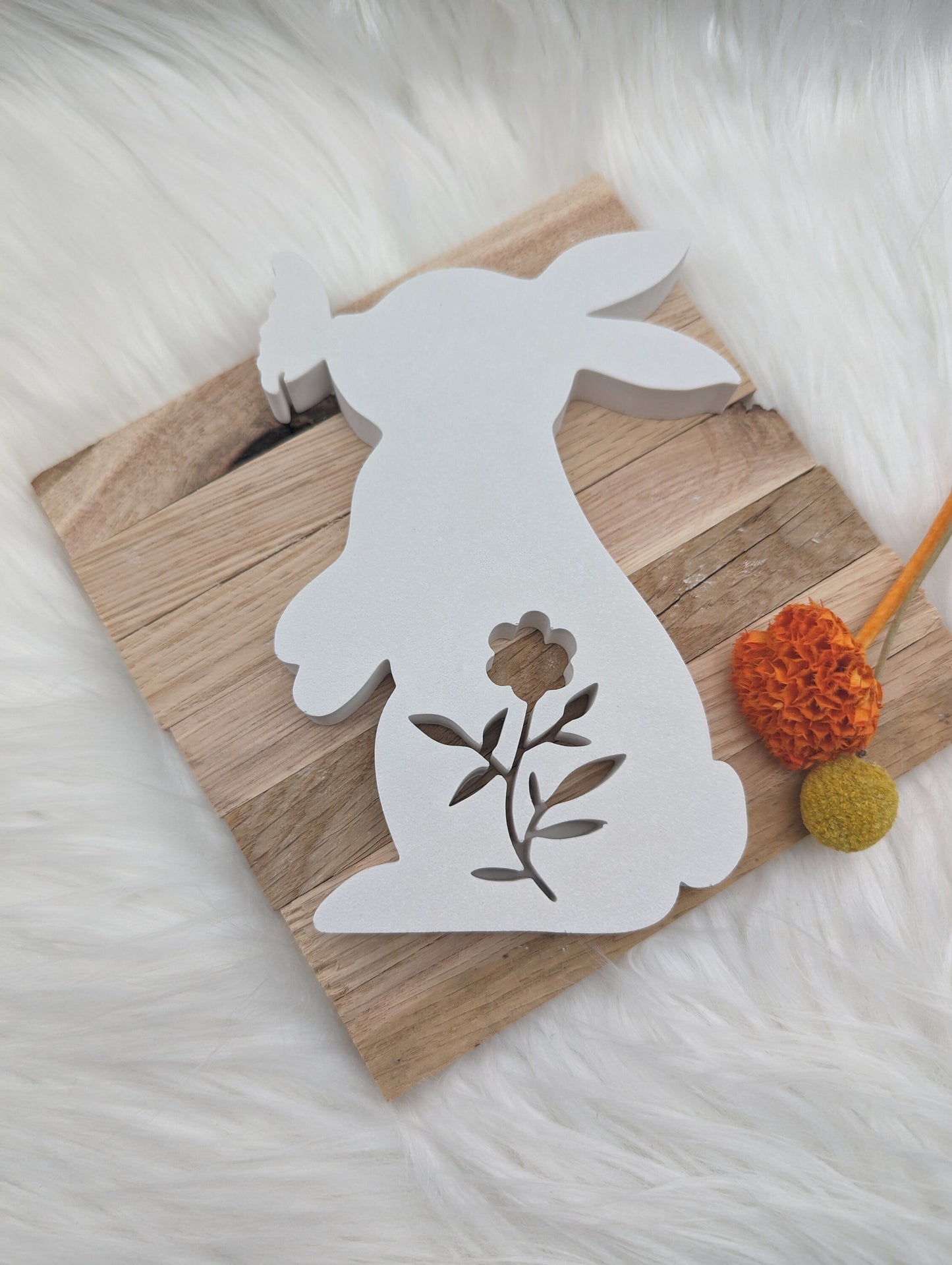 Silikonform Hase mit Schmetterling / Hase / Schmetterling / Ostern / Gießform / Raysin / Silikonform